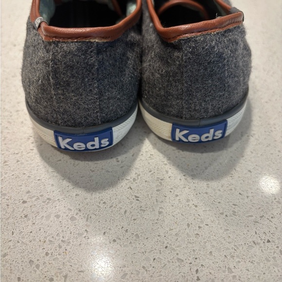 Keds | Women’s Charcoal and Rust Sneakers, Size 7.5 - Picture 3 of 6